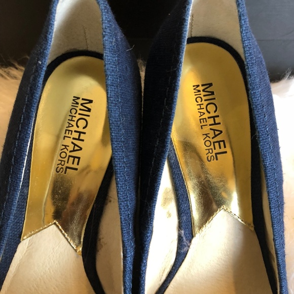 Michael Kors Wedge peep toe Sandals Denim Size 7.5 - Picture 6 of 6